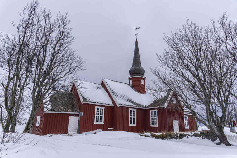 Noruega - islas Lofoten 108 - Flakstad - iglesia de Flakstad.jpg